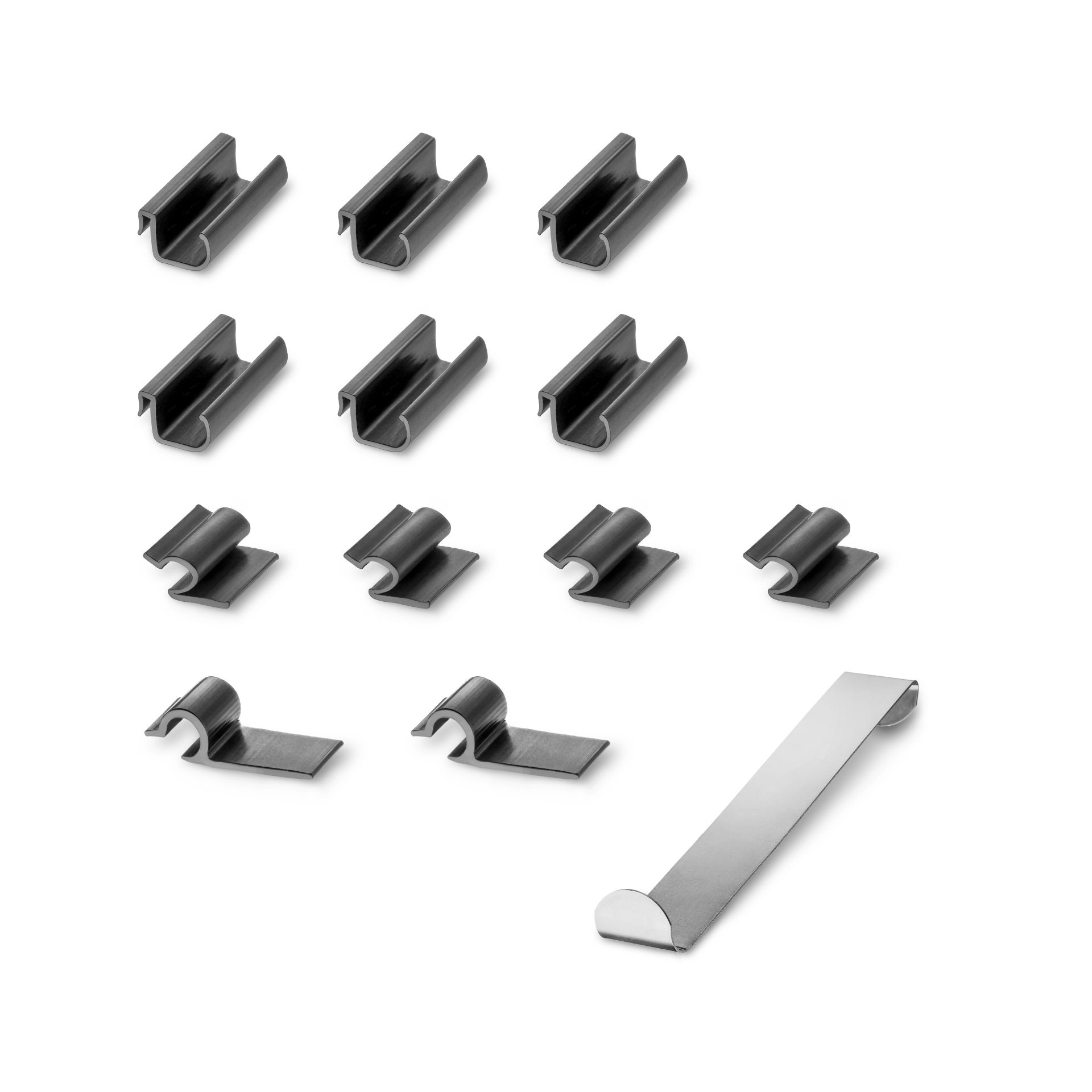 ein Halterset mit Einbauhilfe für Cupra Tavascan