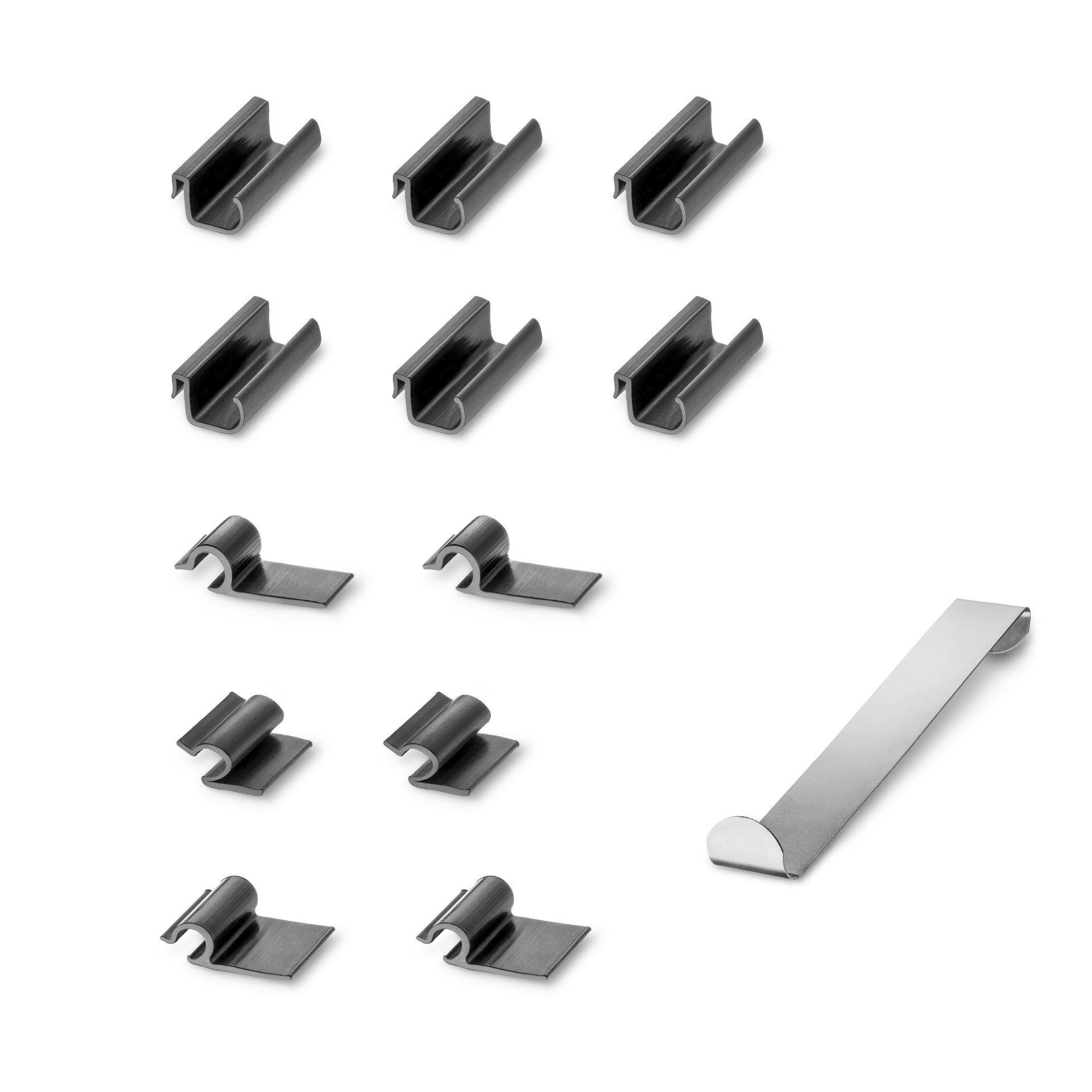 ein Halterset mit Einbauhilfe für Mazda CX5