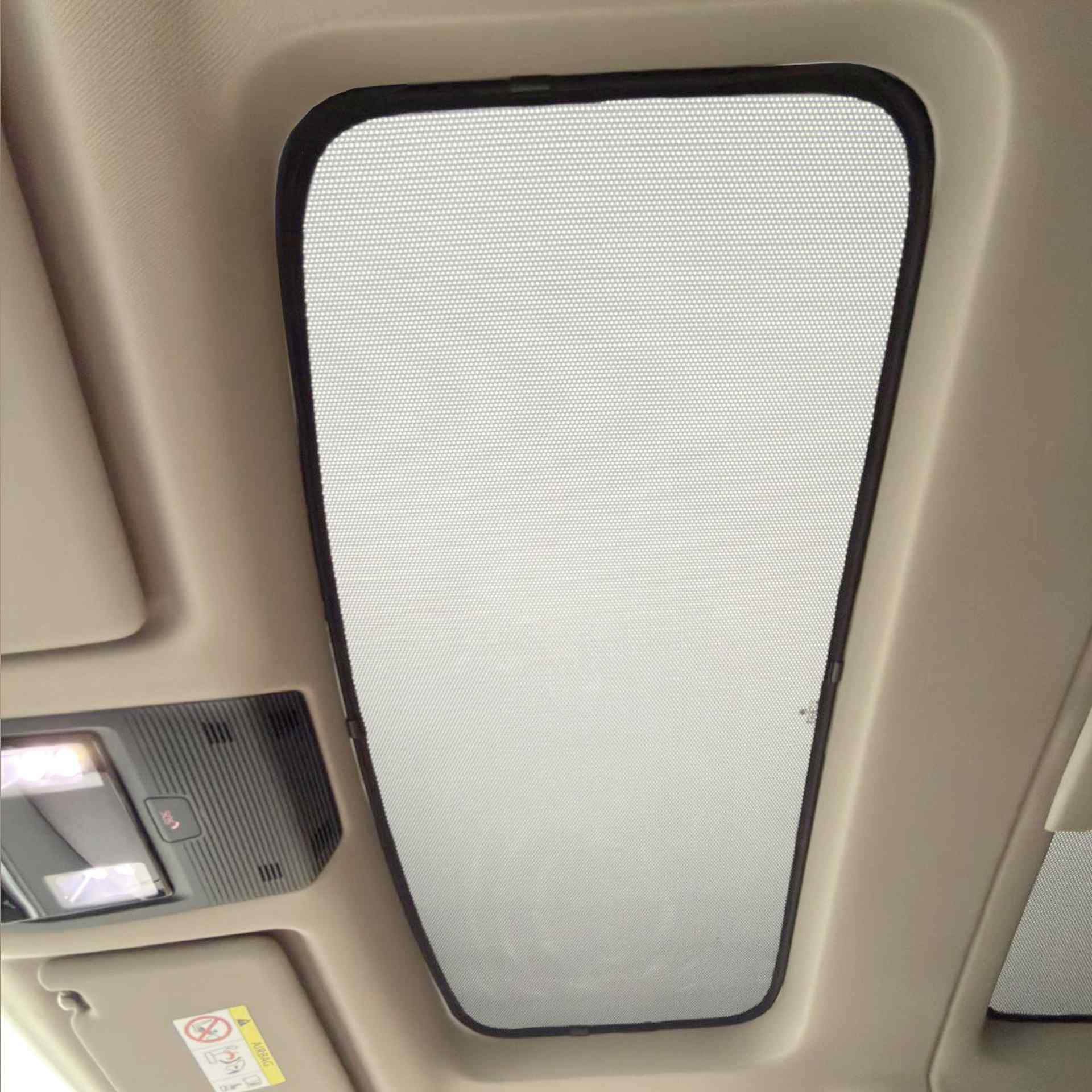 das vordere Teil des SunClip Sonnenschutzes für den VW T7