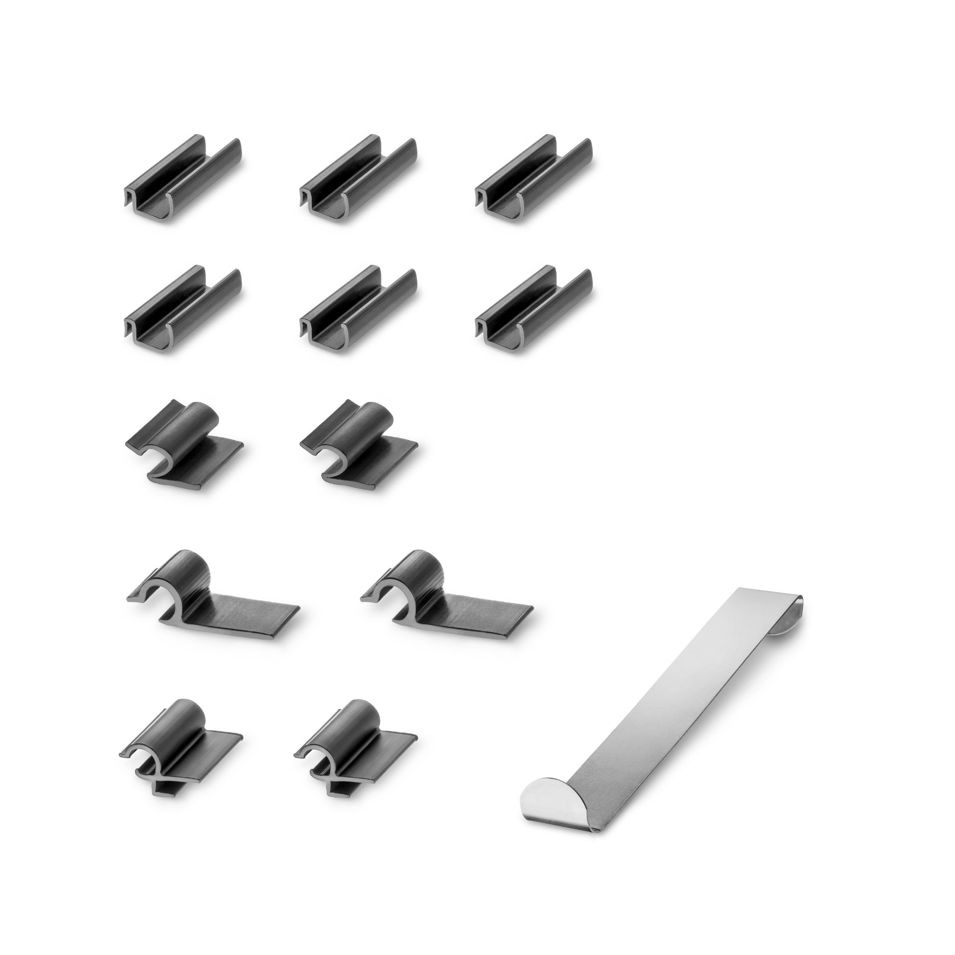 ein Halterset mit Einbauhilfe für VW Golf 8 Variant